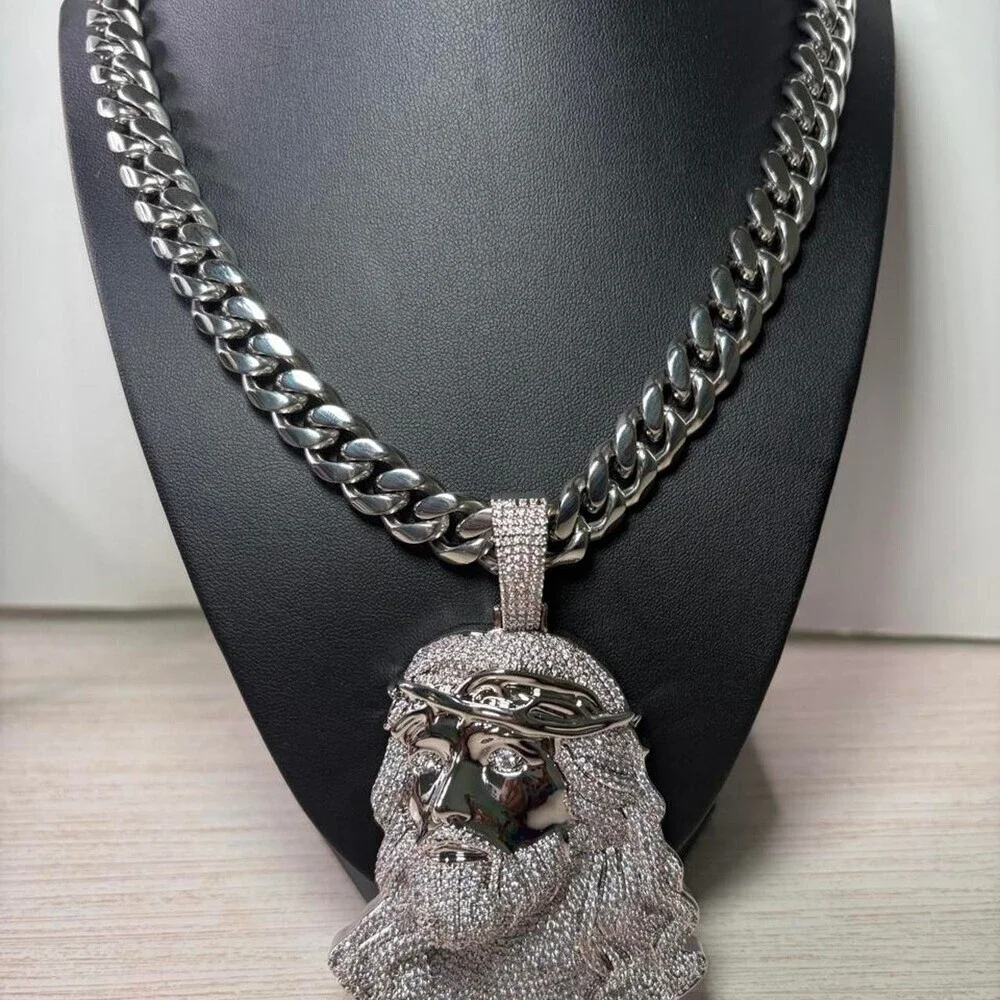 Silver Jesus Pendant Necklace With C 698